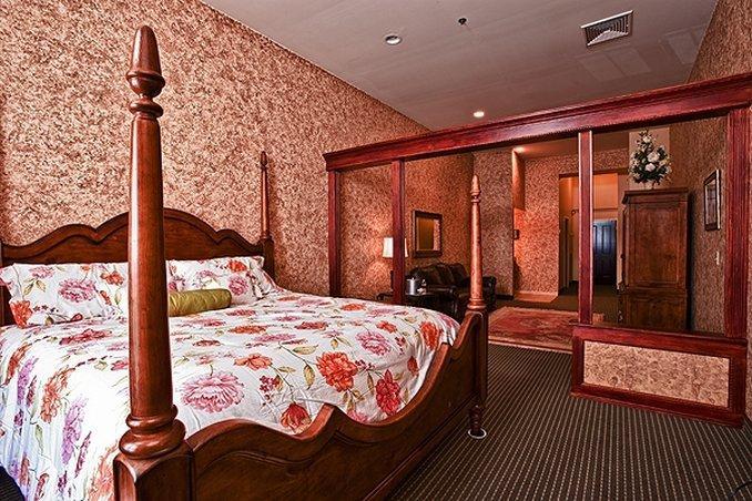 Chateau Renault Hotel Egg Harbor City