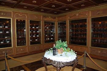 Chateau Renault 3* Egg Harbor City